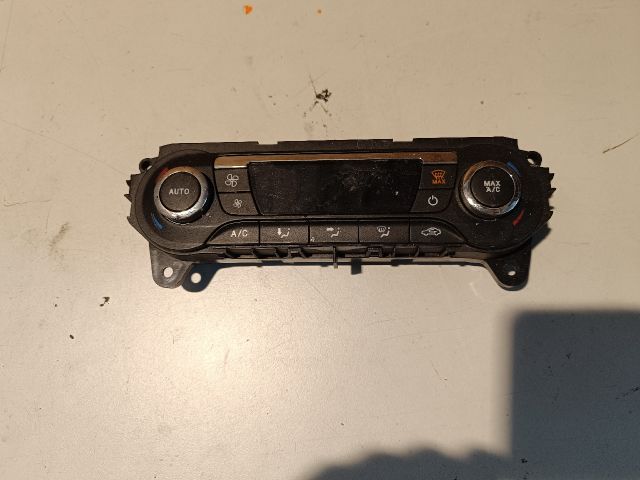 bontott FORD FOCUS III Fűtéskapcsoló (digit klímás)