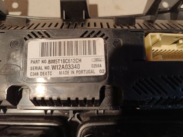 bontott FORD FOCUS III Fűtéskapcsoló (digit klímás)