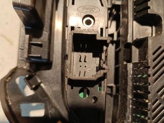 bontott FORD FOCUS III Fűtéskapcsoló (digit klímás)