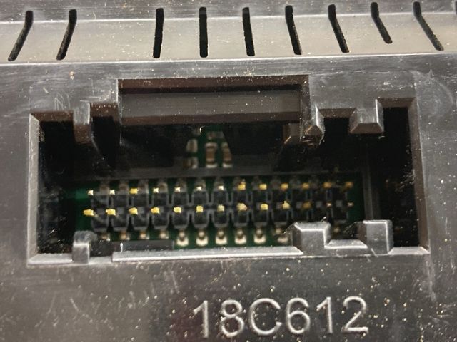 bontott FORD FOCUS III Fűtéskapcsoló (digit klímás)