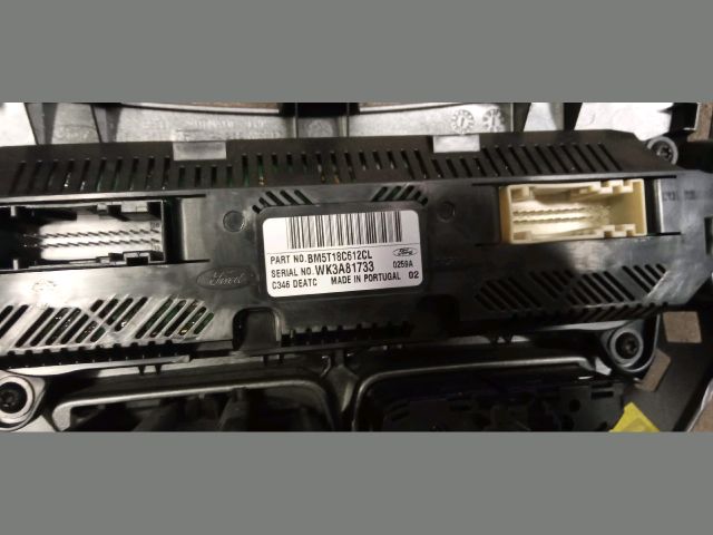 bontott FORD FOCUS III Fűtéskapcsoló (digit klímás)
