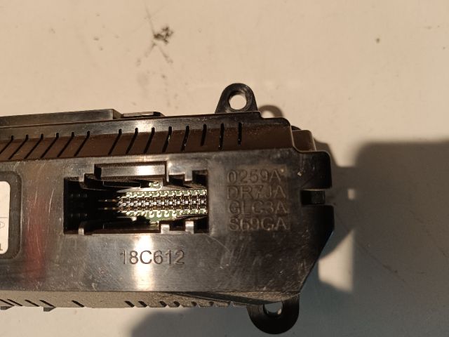 bontott FORD FOCUS III Fűtéskapcsoló (digit klímás)