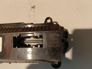 bontott FORD FOCUS III Fűtéskapcsoló (digit klímás)