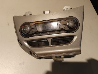 bontott FORD FOCUS III Fűtéskapcsoló (digit klímás)