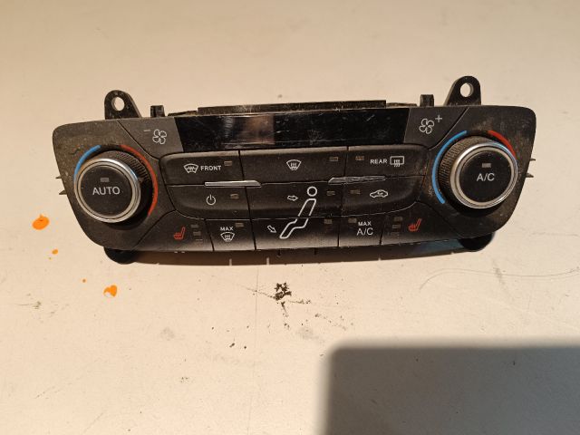 bontott FORD FOCUS III Fűtéskapcsoló (digit klímás)