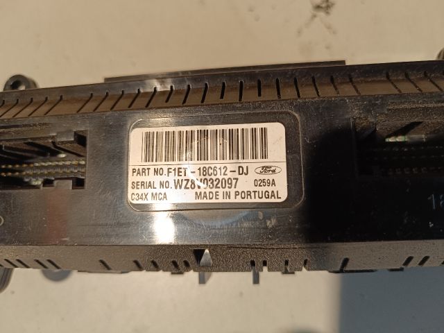 bontott FORD FOCUS III Fűtéskapcsoló (digit klímás)