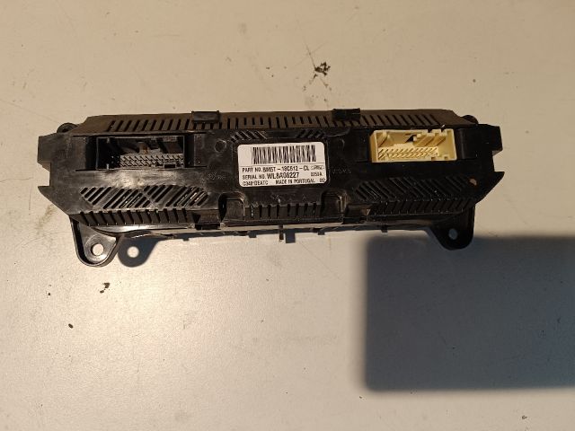 bontott FORD FOCUS III Fűtéskapcsoló (digit klímás)