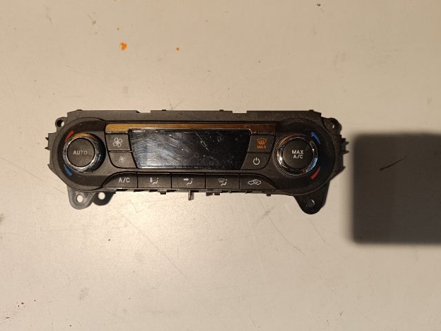 bontott FORD FOCUS III Fűtéskapcsoló (digit klímás)