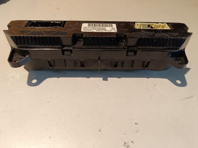 bontott FORD FOCUS III Fűtéskapcsoló (digit klímás)