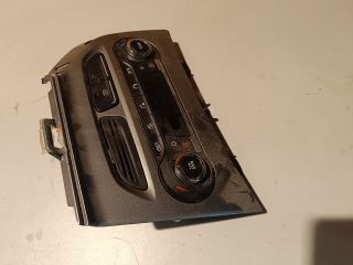 bontott FORD FOCUS III Fűtéskapcsoló (digit klímás)