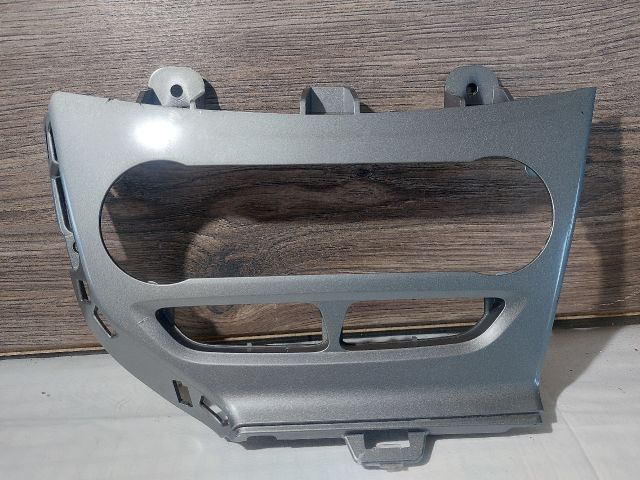 bontott FORD FOCUS III Fűtéskapcsoló Keret