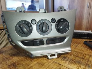 bontott FORD FOCUS III Fűtéskapcsoló (manuális klímás)