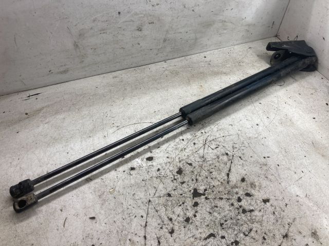 bontott FORD FOCUS III Gázrugós Kitámasztó Teleszkóp Pár Csomagtérajtó