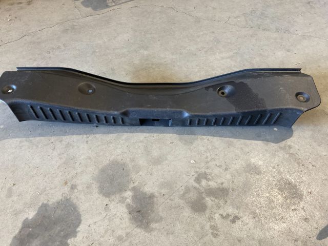 bontott FORD FOCUS III Hátfal Burkolat