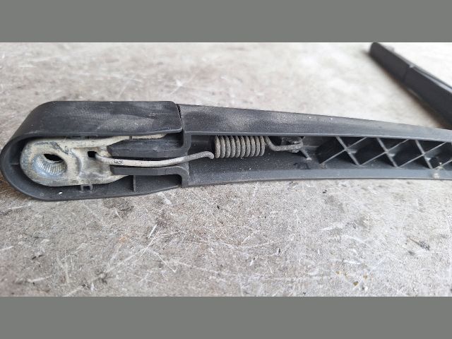 bontott FORD FOCUS III Hátsó Ablaktörlő Kar