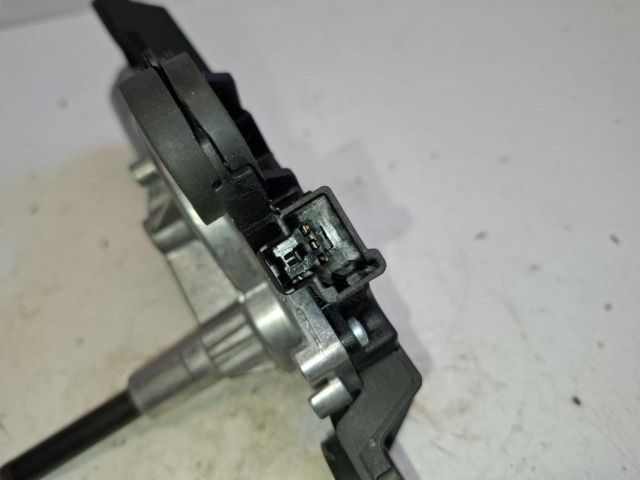 bontott FORD FOCUS III Hátsó Ablaktörlő Motor