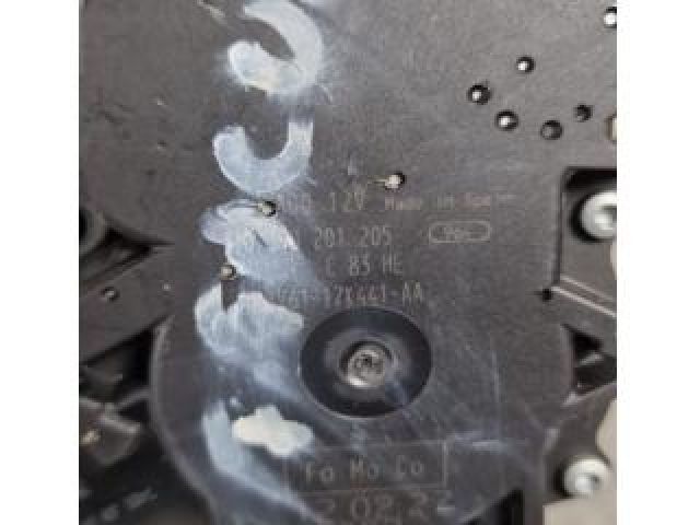 bontott FORD FOCUS III Hátsó Ablaktörlő Motor