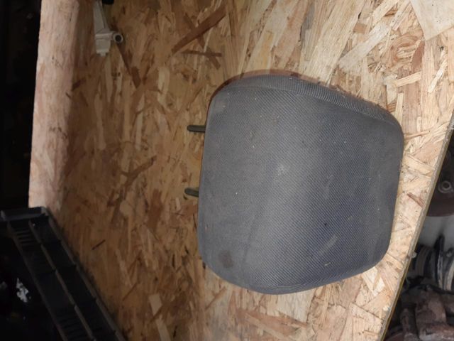 bontott FORD FOCUS III Hátsó Fejtámla