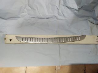 bontott FORD FOCUS III Hátsó Lökhárító Felső