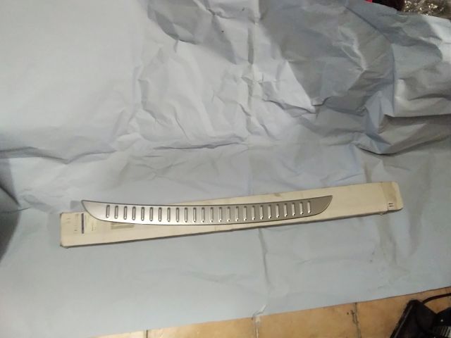 bontott FORD FOCUS III Hátsó Lökhárító Felső