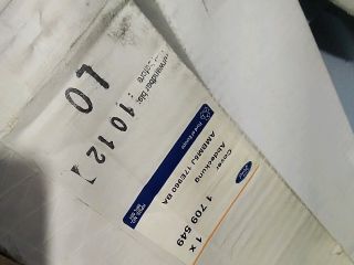 bontott FORD FOCUS III Hátsó Lökhárító Felső