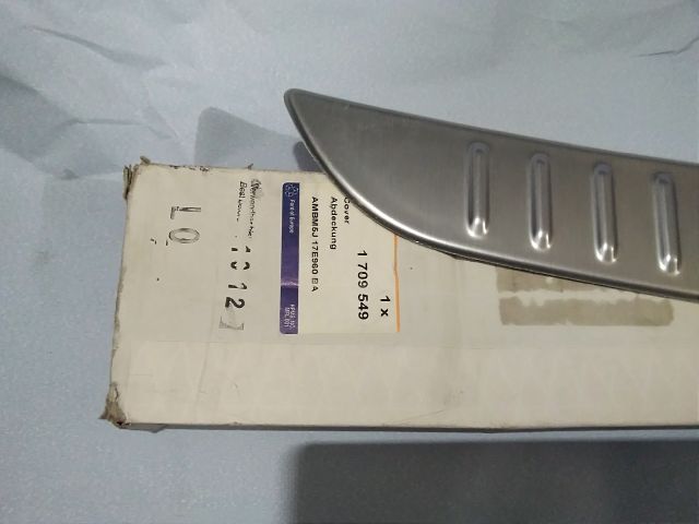 bontott FORD FOCUS III Hátsó Lökhárító Felső