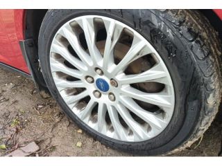 bontott FORD FOCUS III Hátsó Lökhárító Merevítő (Fém)