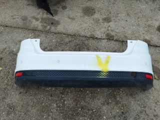 bontott FORD FOCUS III Hátsó Lökhárító (Részeivel)