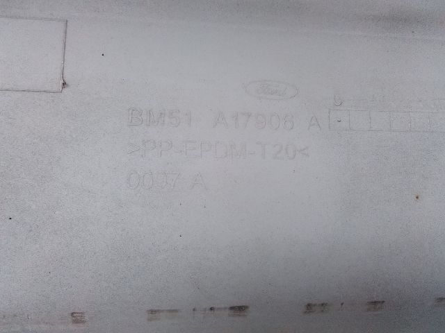 bontott FORD FOCUS III Hátsó Lökhárító (Részeivel)