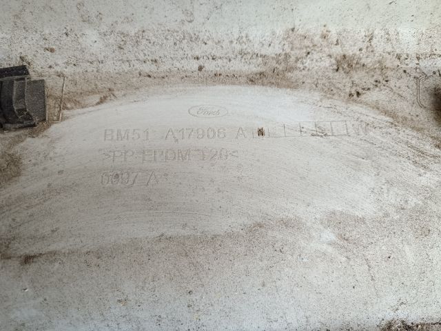 bontott FORD FOCUS III Hátsó Lökhárító (Részeivel)