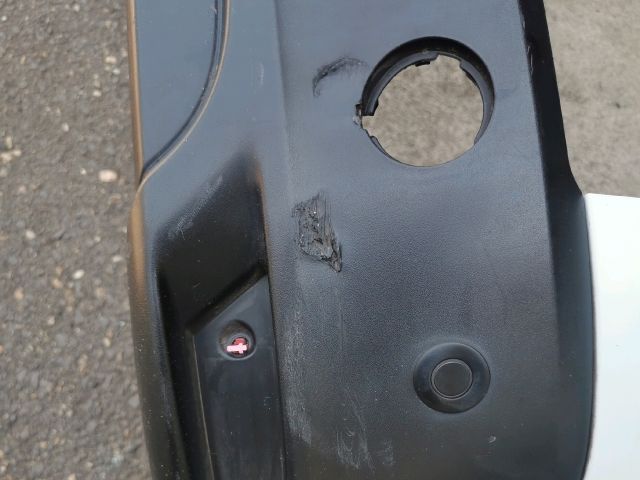 bontott FORD FOCUS III Hátsó Lökhárító (Részeivel)