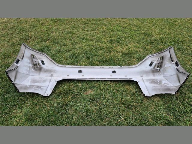 bontott FORD FOCUS III Hátsó Lökhárító (Részeivel)