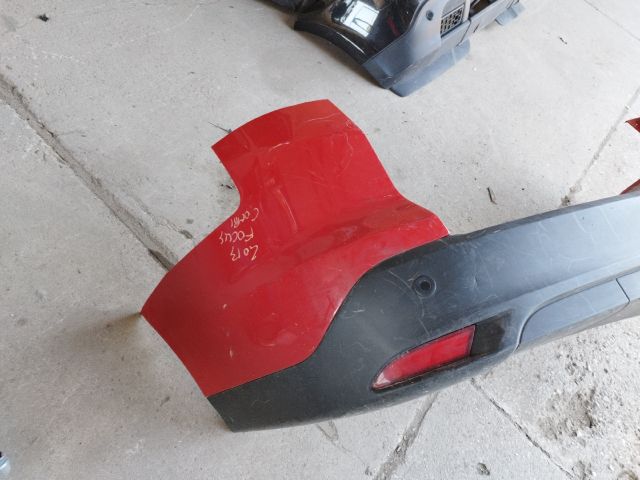 bontott FORD FOCUS III Hátsó Lökhárító (Részeivel)