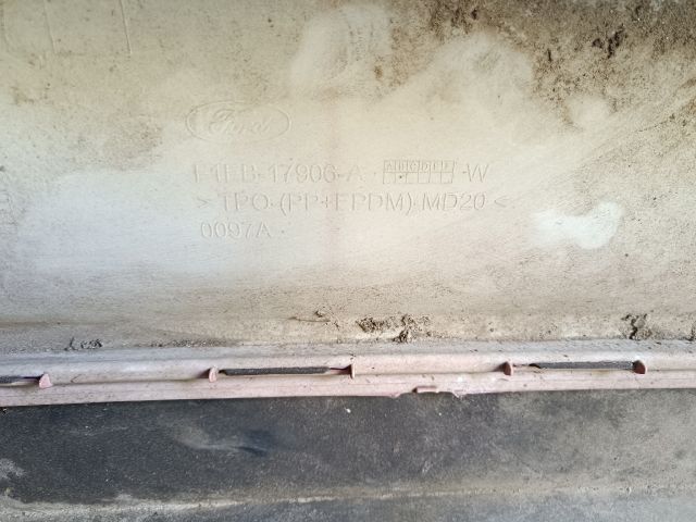 bontott FORD FOCUS III Hátsó Lökhárító (Részeivel)