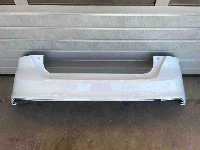 bontott FORD FOCUS III Hátsó Lökhárító (Üresen)