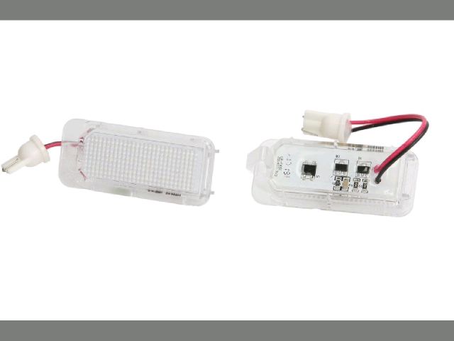 bontott FORD FOCUS III Hátsó Rendszámtábla Világítás