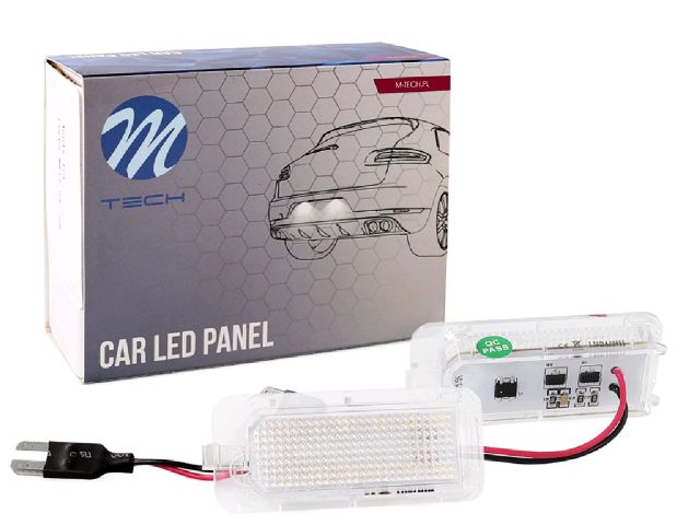 bontott FORD FOCUS III Hátsó Rendszámtábla Világítás