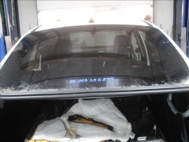 bontott FORD FOCUS III Hátsó Szélvédő