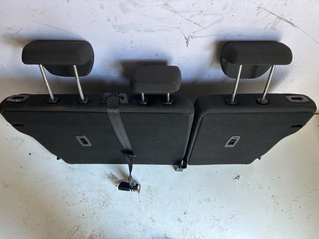 bontott FORD FOCUS III Hátsó Ülés