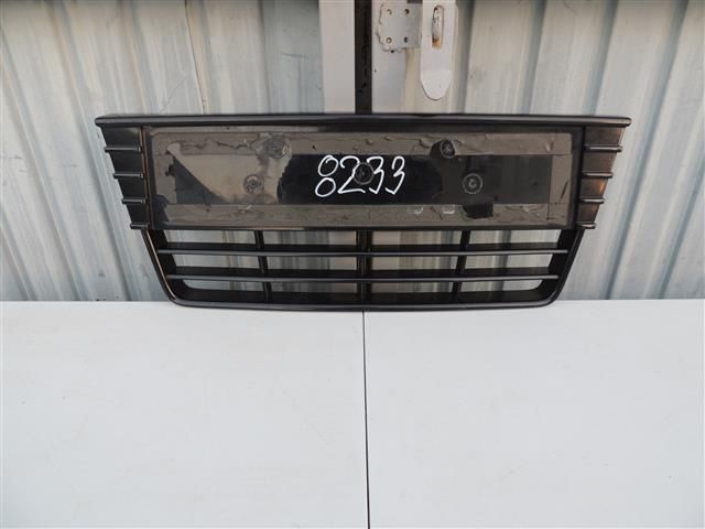 bontott FORD FOCUS III Hűtőrács