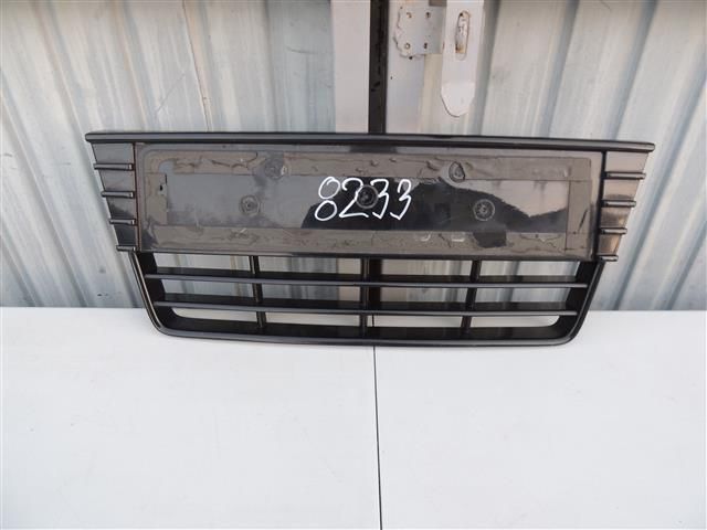 bontott FORD FOCUS III Hűtőrács