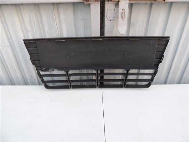 bontott FORD FOCUS III Hűtőrács