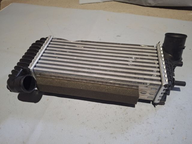 bontott FORD FOCUS III Intercooler