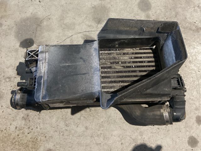 bontott FORD FOCUS III Intercooler