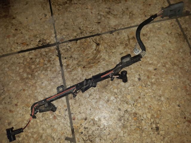 bontott FORD FOCUS III Izzító/Gyújtó Gyertya Kábel