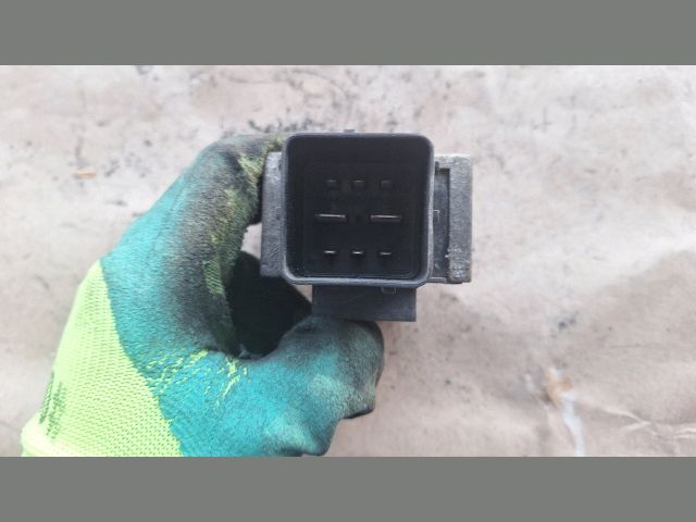 bontott FORD FOCUS III Izzító Relé