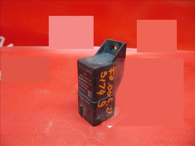 bontott FORD FOCUS III Izzító Relé