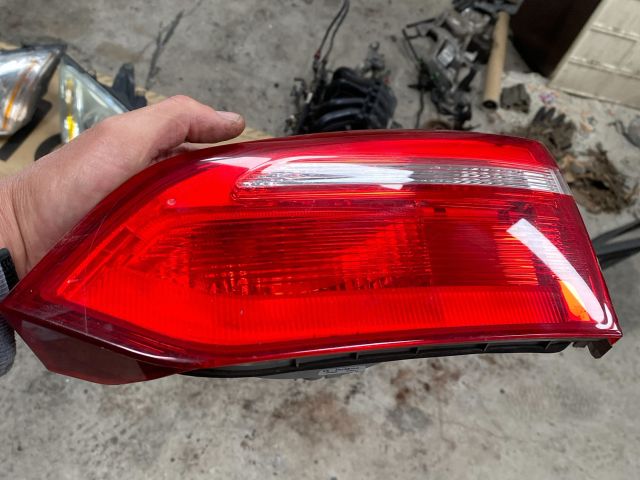 bontott FORD FOCUS III Jobb Belső Hátsó Lámpa