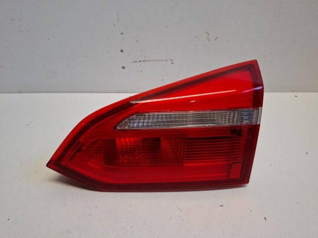 bontott FORD FOCUS III Jobb Belső Hátsó Lámpa