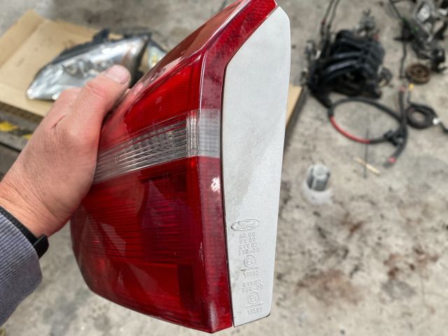 bontott FORD FOCUS III Jobb Belső Hátsó Lámpa